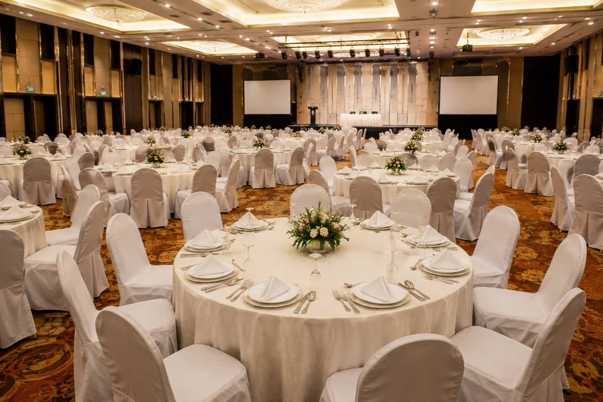 Chair Covers Tablecloths & Skirting